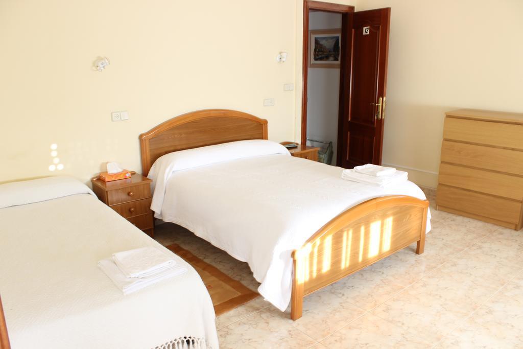 O Cruceiro Hotel Puentedeume Cameră foto